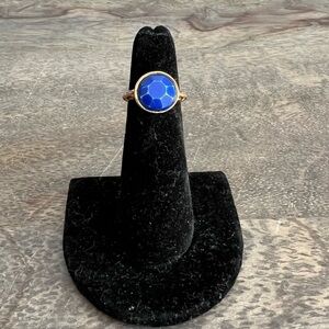 🍭6/$30 Vibrant blue faceted distressed ring - size 4